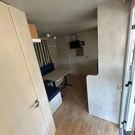 Apartment Aurora's